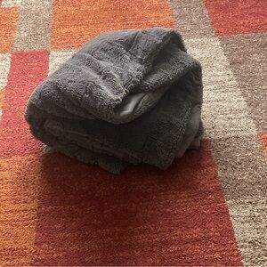 Cozy Gray Fleece Blanket